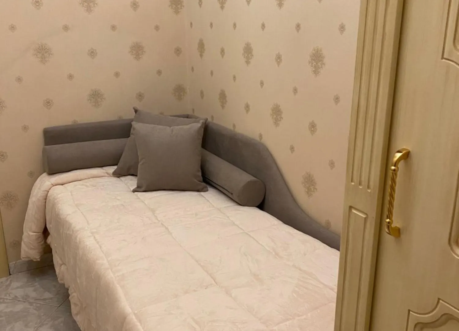 Guest House Into Naples Italy